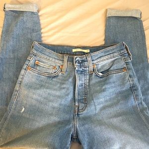 Levi’s Woman’s Wedgie Skinny
